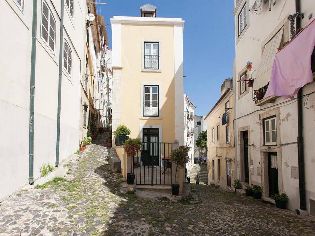 Patio Alfama Apartment ลิสบอน ภายนอก รูปภาพ
