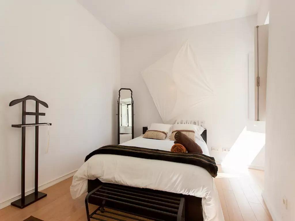 Patio Alfama Apartment ลิสบอน ภายนอก รูปภาพ